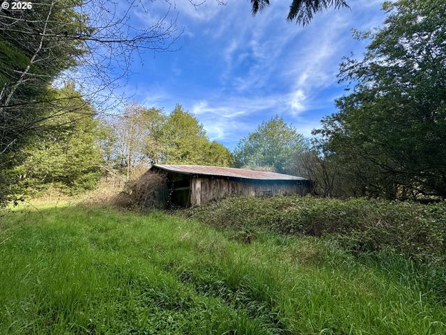 60958 Old Wagon Rd, Coos Bay, OR 97420