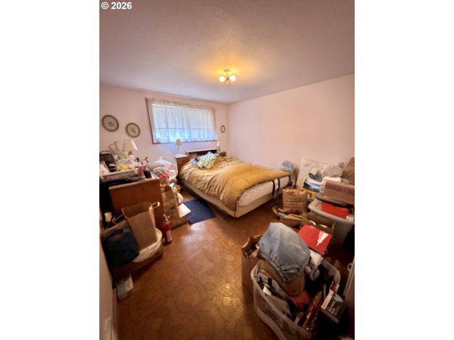 60958 Old Wagon Rd, Coos Bay, OR 97420