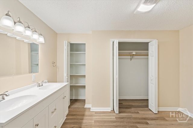 35 Oak Hill Road, Richmond Hill, GA 31324