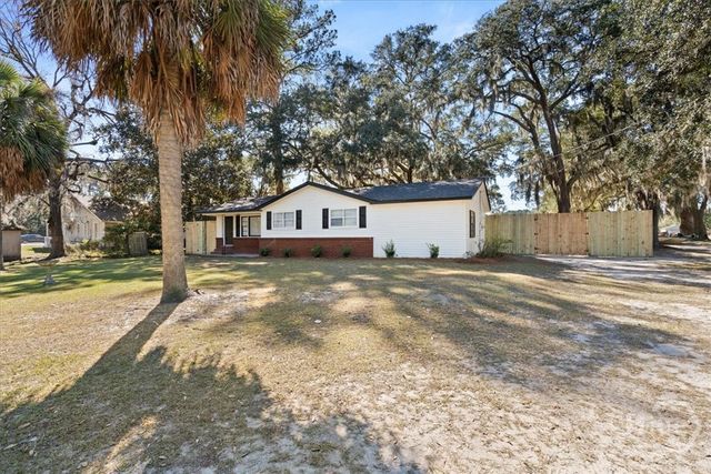 35 Oak Hill Road, Richmond Hill, GA 31324