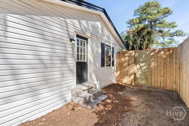 35 Oak Hill Road, Richmond Hill, GA 31324