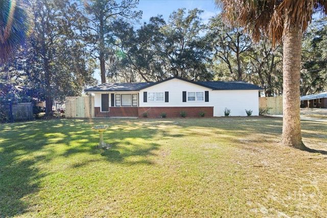 35 Oak Hill Road, Richmond Hill, GA 31324