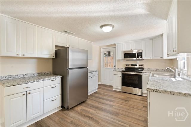 35 Oak Hill Road, Richmond Hill, GA 31324