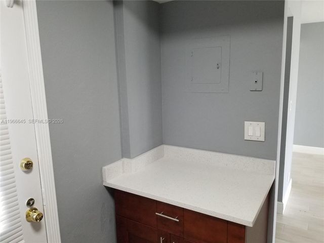 3401 N Country Club Dr 414, Aventura, FL 33180