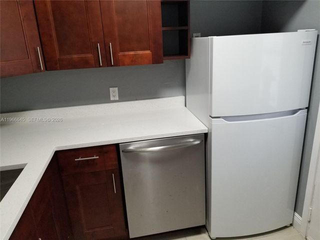 3401 N Country Club Dr 414, Aventura, FL 33180