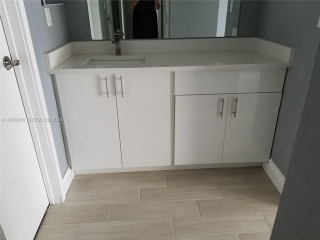 3401 N Country Club Dr 414, Aventura, FL 33180