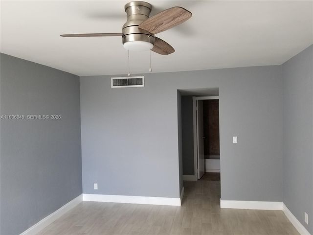 3401 N Country Club Dr 414, Aventura, FL 33180