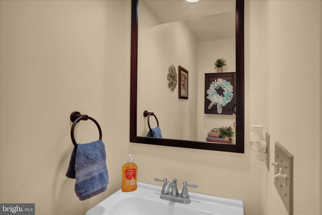 4036 PARKSIDE CT, Mount Joy, PA 17552