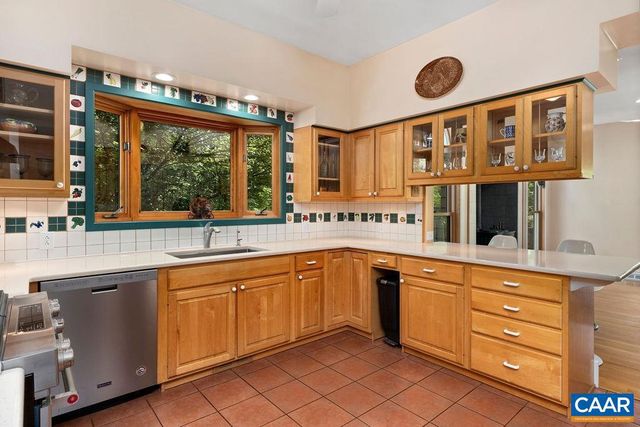 5864 WYANT LN, Charlottesville, VA 22903