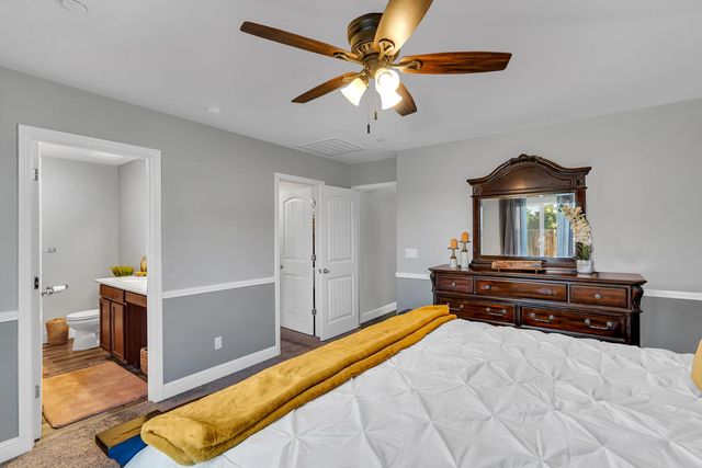 5447 Burns Avenue, Fresno, CA 93727