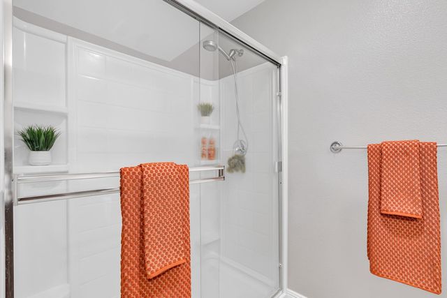 5447 Burns Avenue, Fresno, CA 93727