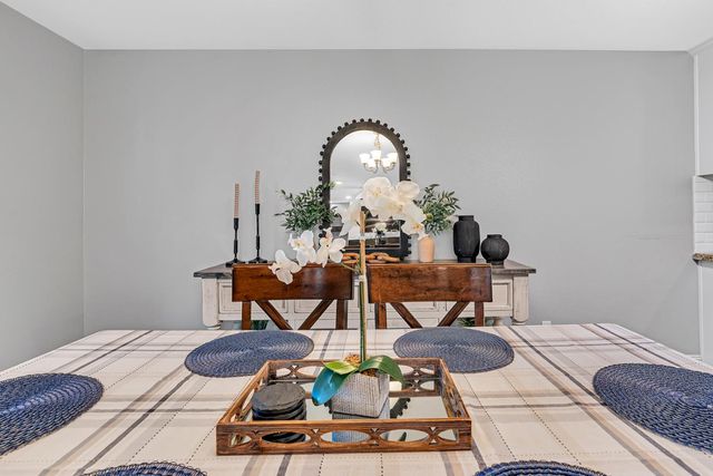 5447 Burns Avenue, Fresno, CA 93727