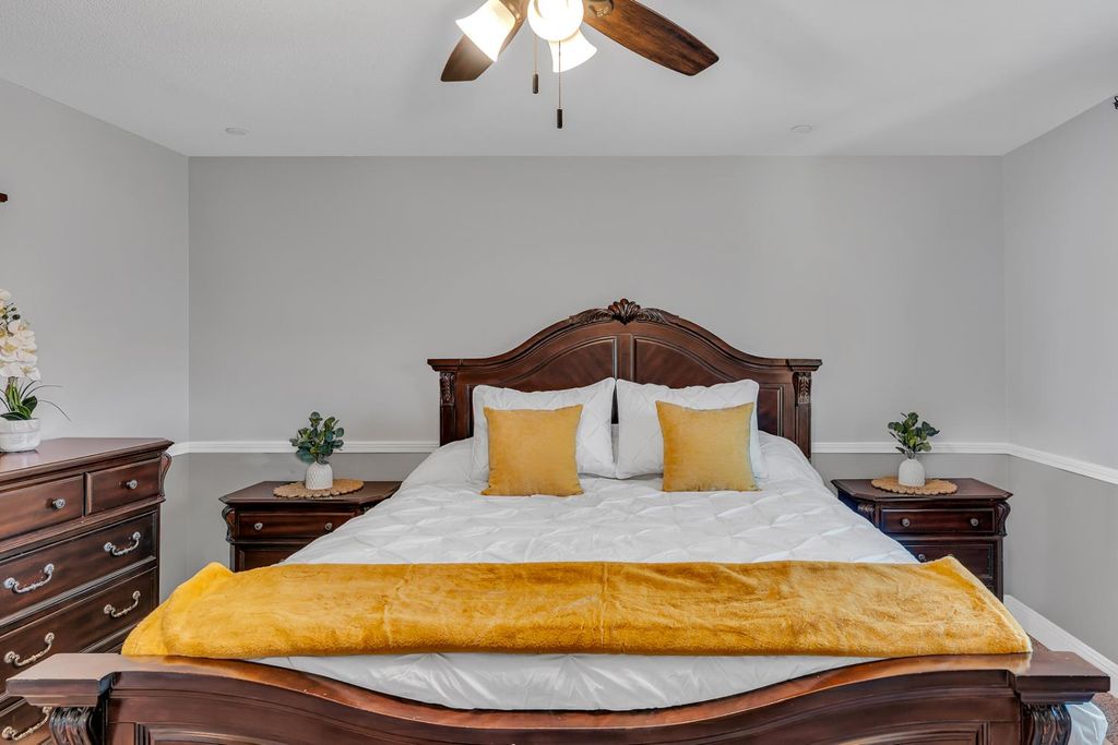 Image 12 of property listing at 5447 Burns Avenue, Fresno, CA 93727