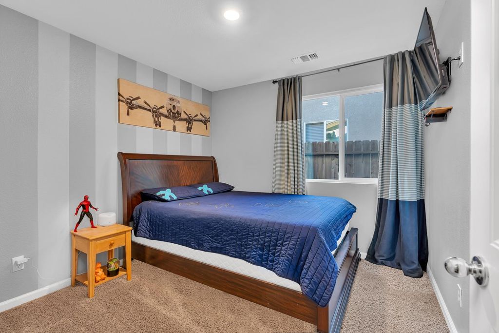 Image 19 of property listing at 5447 Burns Avenue, Fresno, CA 93727