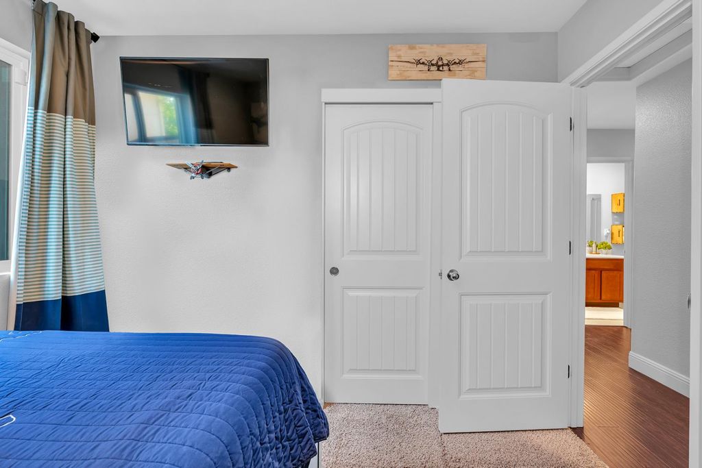 Image 20 of property listing at 5447 Burns Avenue, Fresno, CA 93727