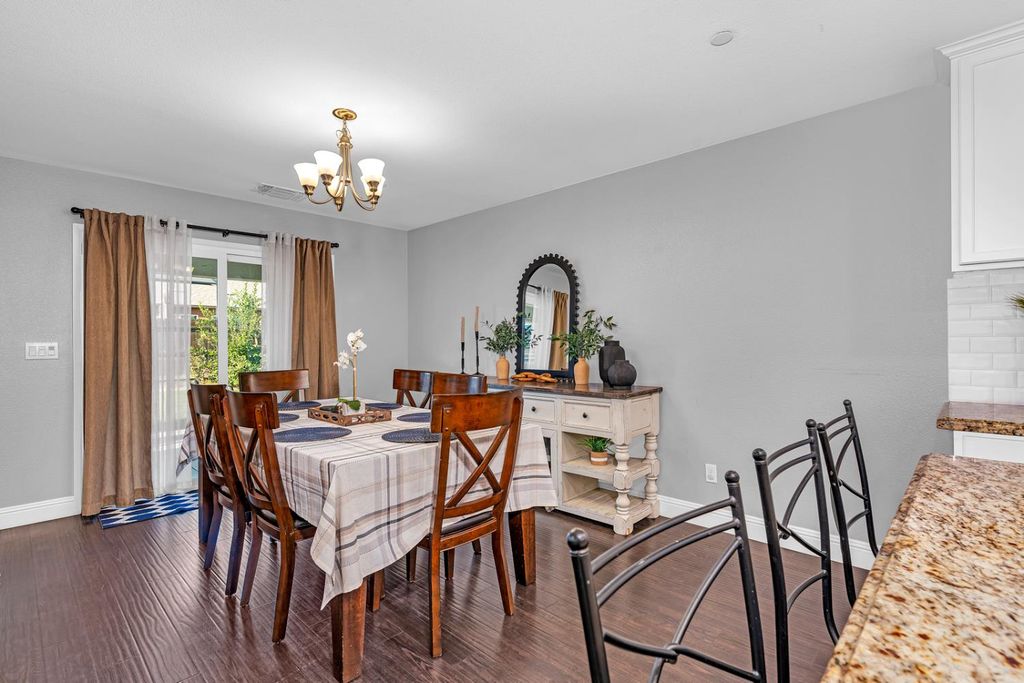 Image 28 of property listing at 5447 Burns Avenue, Fresno, CA 93727