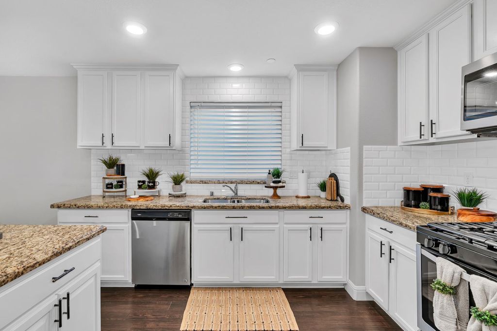 Image 32 of property listing at 5447 Burns Avenue, Fresno, CA 93727