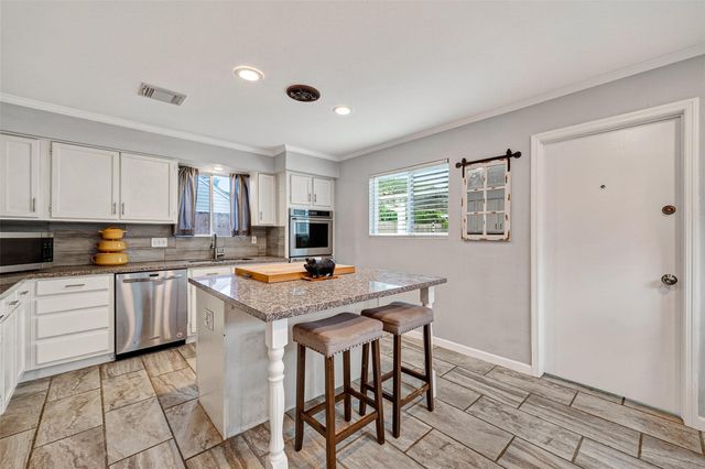 1022 Apache Falls Drive, Katy, TX 77450