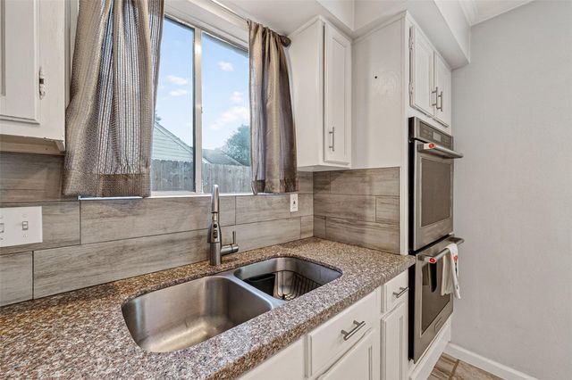 1022 Apache Falls Drive, Katy, TX 77450