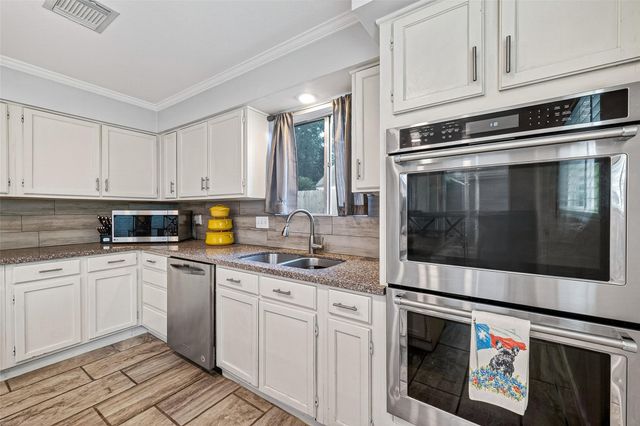 1022 Apache Falls Drive, Katy, TX 77450