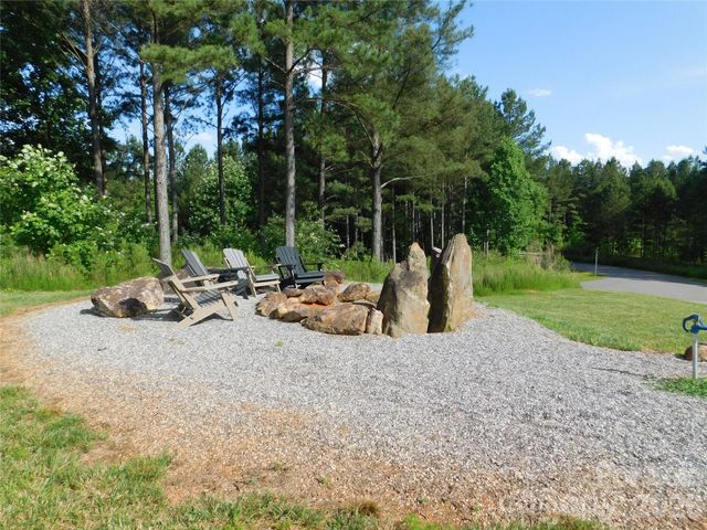 139 W Settings Boulevard NW 106, Valdese, NC 28690