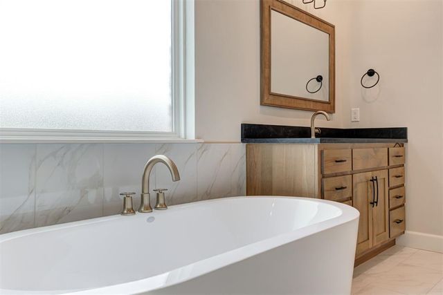 14400 Rushing Lane, Edmond, OK 73025