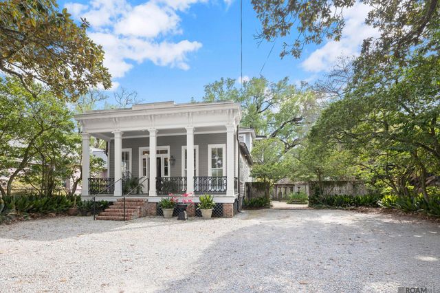 8262 Highland Rd, Baton Rouge, LA 70808