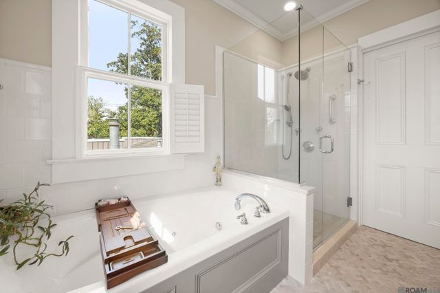 8262 Highland Rd, Baton Rouge, LA 70808