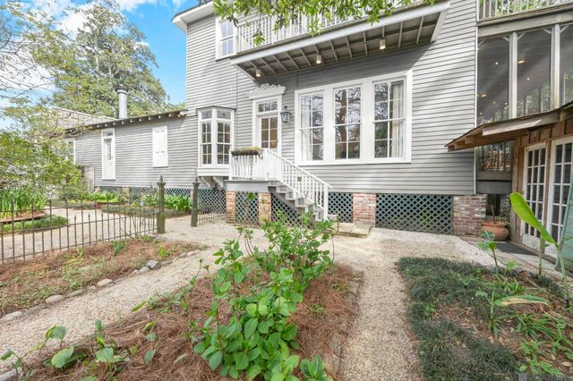 8262 Highland Rd, Baton Rouge, LA 70808