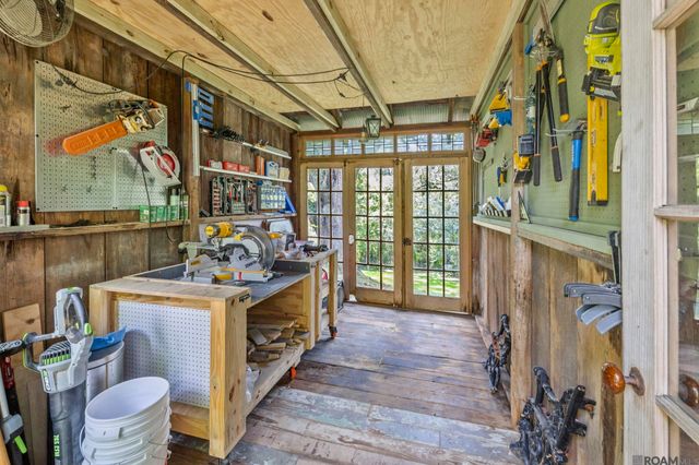 8262 Highland Rd, Baton Rouge, LA 70808