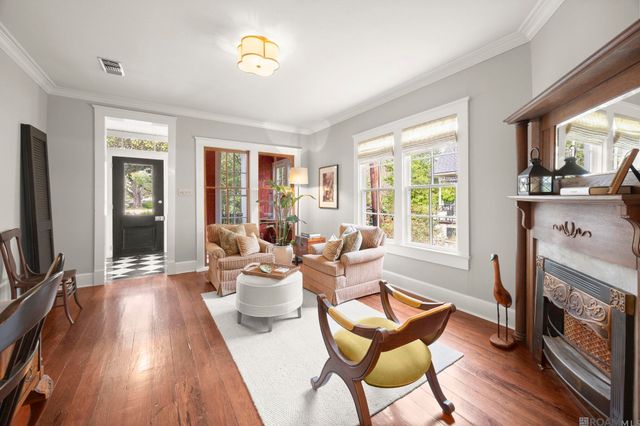 8262 Highland Rd, Baton Rouge, LA 70808