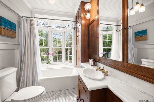 8262 Highland Rd, Baton Rouge, LA 70808