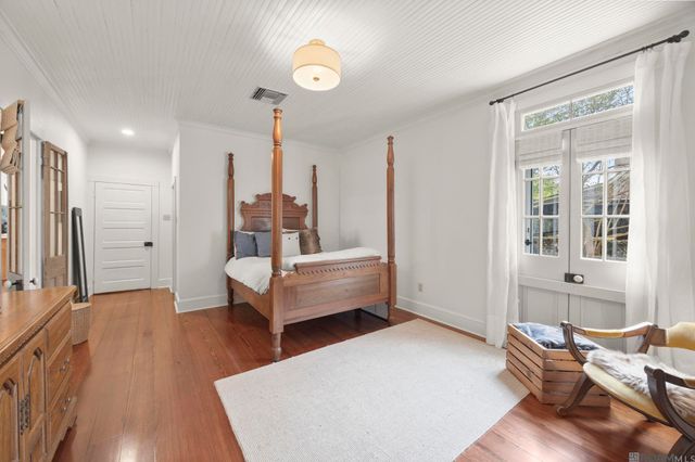 8262 Highland Rd, Baton Rouge, LA 70808