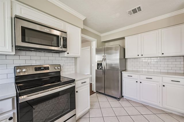 4107 Valley Haven Drive, Kingwood, TX 77339