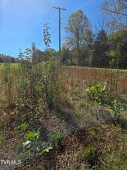 3593 Highway 390, Bluff City, TN 37618