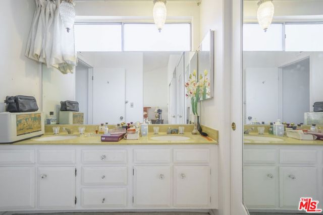4140 Picasso Avenue, Woodland Hills, CA 91364