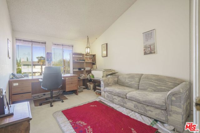 4140 Picasso Avenue, Woodland Hills, CA 91364