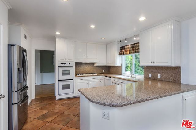 5326 Leghorn Avenue, Sherman Oaks, CA 91401