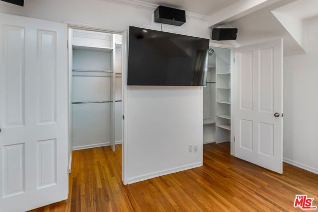 5326 Leghorn Avenue, Sherman Oaks, CA 91401