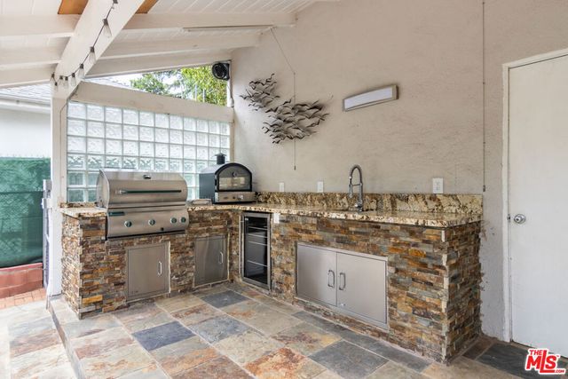 5326 Leghorn Avenue, Sherman Oaks, CA 91401