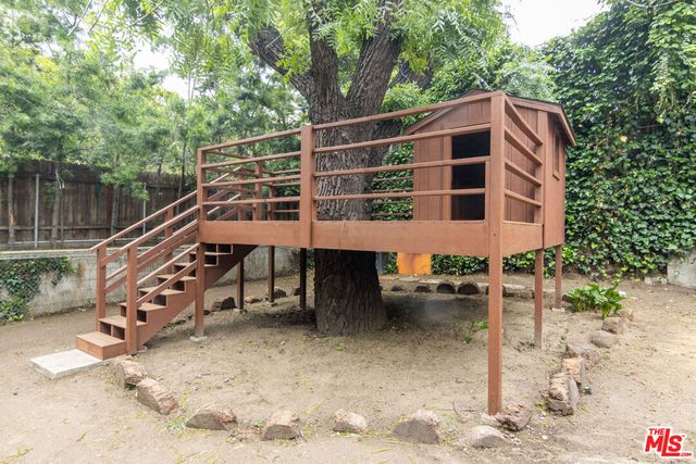 5326 Leghorn Avenue, Sherman Oaks, CA 91401