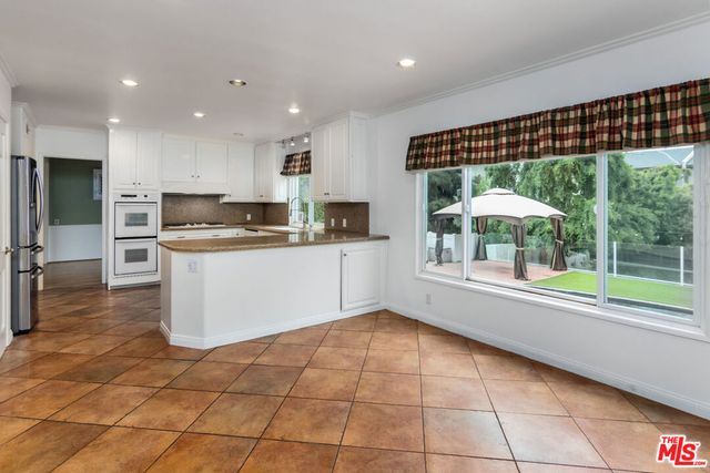 5326 Leghorn Avenue, Sherman Oaks, CA 91401