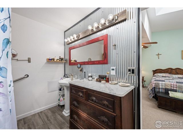 50950 E 32nd Ave, Bennett, CO 80102