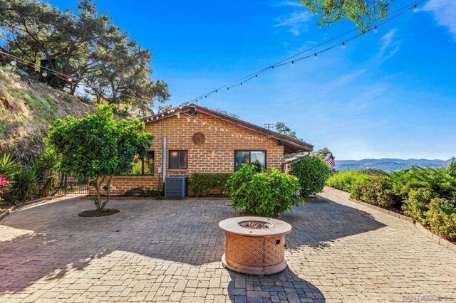 2305 Royal Oak, Escondido, CA 92027