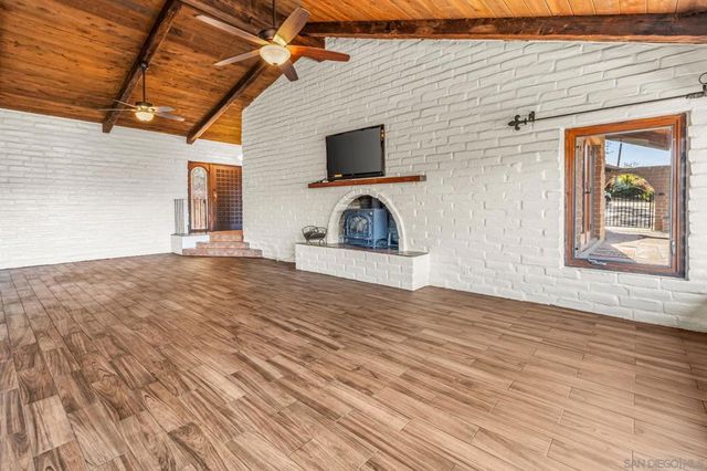 2305 Royal Oak, Escondido, CA 92027