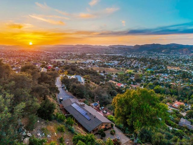 2305 Royal Oak, Escondido, CA 92027