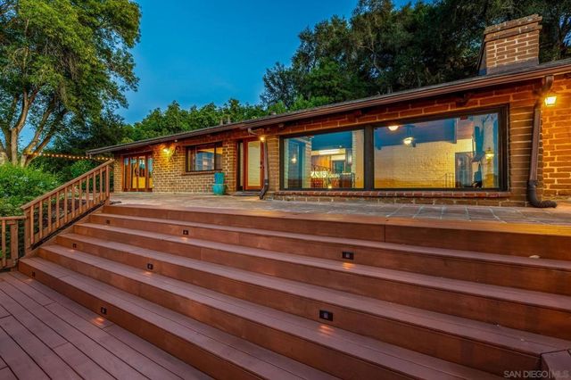 2305 Royal Oak, Escondido, CA 92027