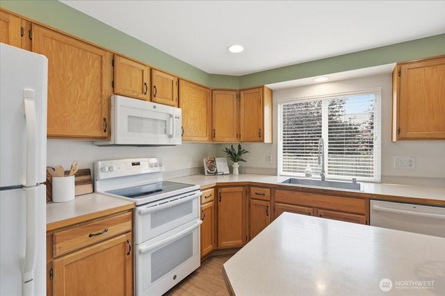 13014 SE 305th Place, Auburn, WA 98092