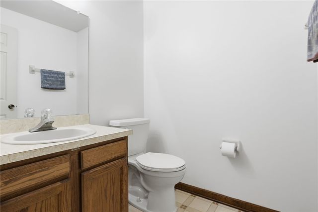 10 Creek Rdg, Pittsford, NY 14534