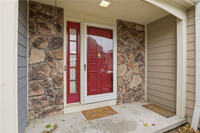 10 Creek Rdg, Pittsford, NY 14534